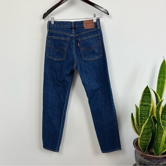 Levi High Rise Button Fly Skinny Jean. Size 26 - Picture 8 of 10